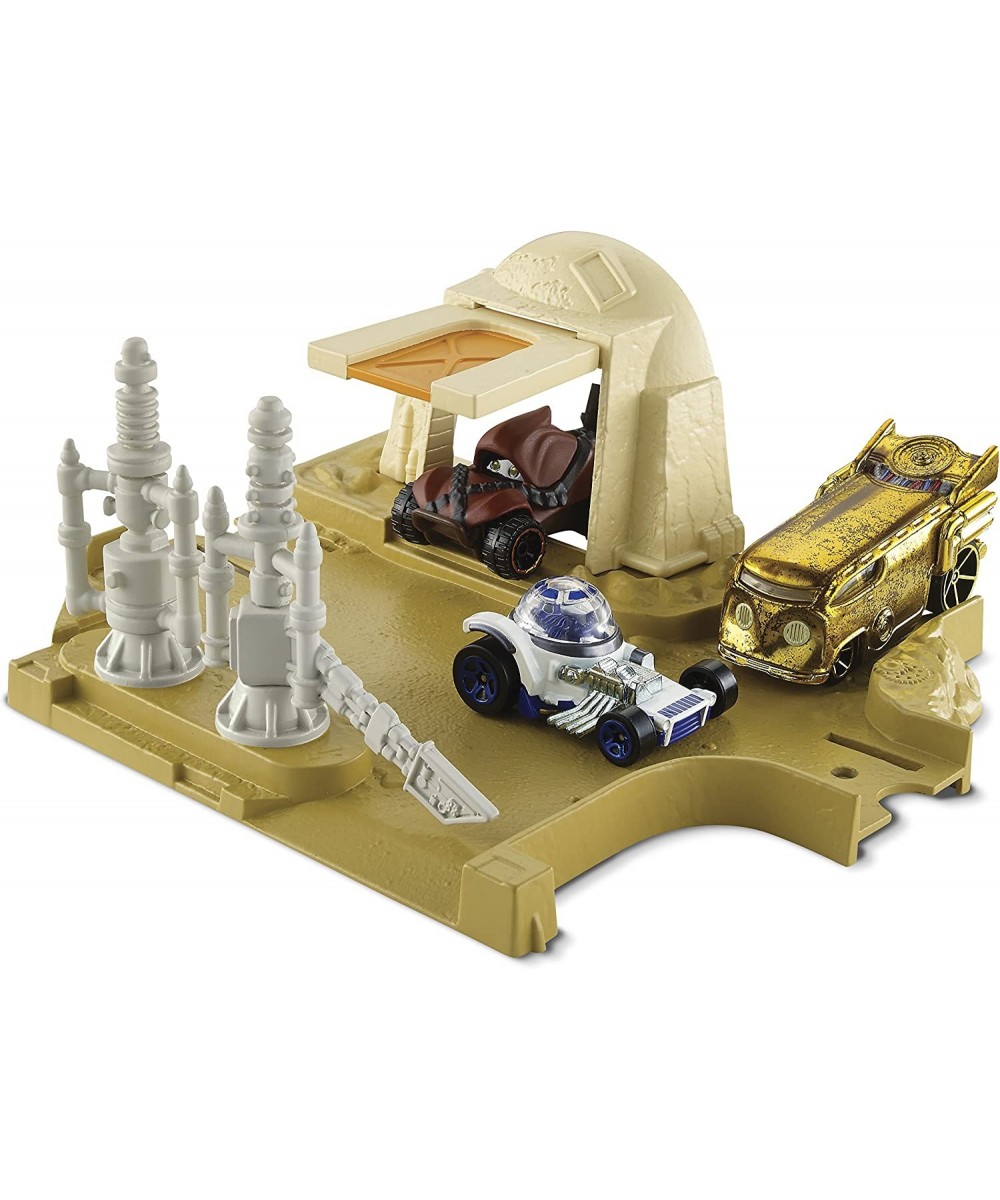 Star Wars Mos Eisley Junction Play Set $43.27 Toy Vehicle Playsets